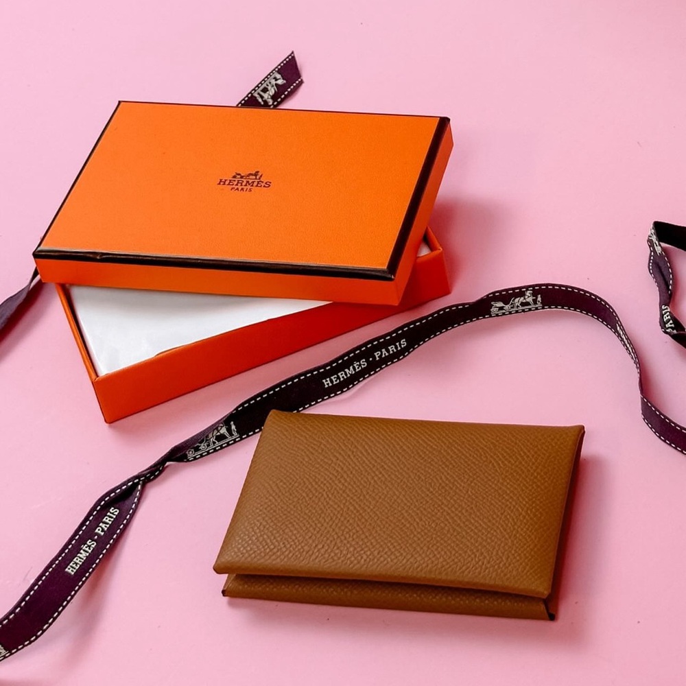 Hermes Calvi Card in Gold